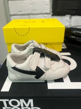Off-White Baby Out of Office Sneaker size 18